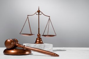 Ceza Davalarında Bilmeniz Gereken 7 Kritik Detay: İstinaf ve Temyiz Süreçleri Nasıl İşler?