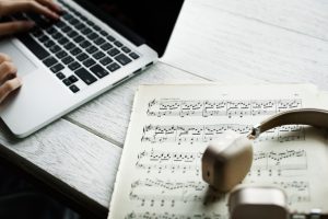 Türkiye Müzik Endüstrisinde Yapay Zeka İle Üretilen Şarkılar